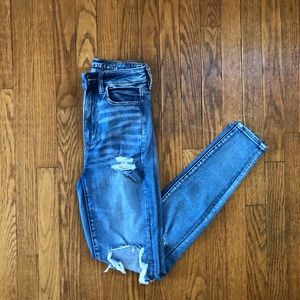 American Eagle Distressed High Rise Jeggings